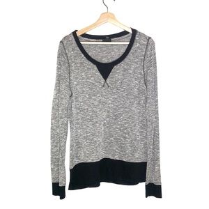 📌 Mossimo Gray and Black Long Sleeve